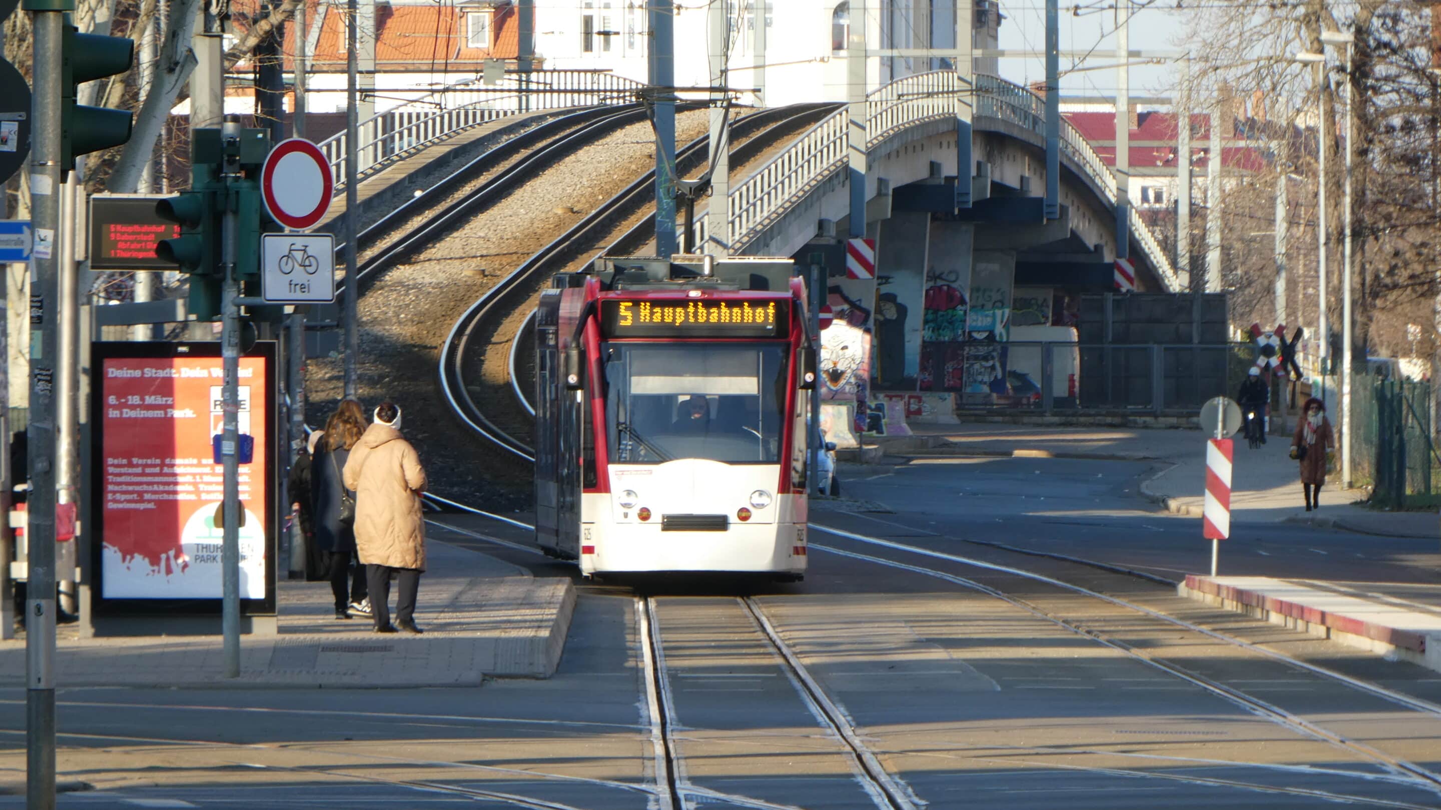 Lpi Ef Streit In Der Stra Enbahn Ich Liebe Erfurt