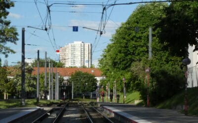 LPI-EF: Streit an Bahnhaltestelle