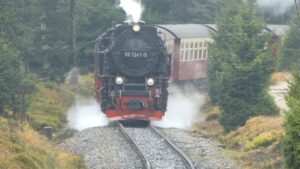 Dampflok der Brockenbahn auf dem Weg zum Brocken_erfurt