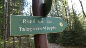 Signpost circular route Heyda dam 1_erfurt