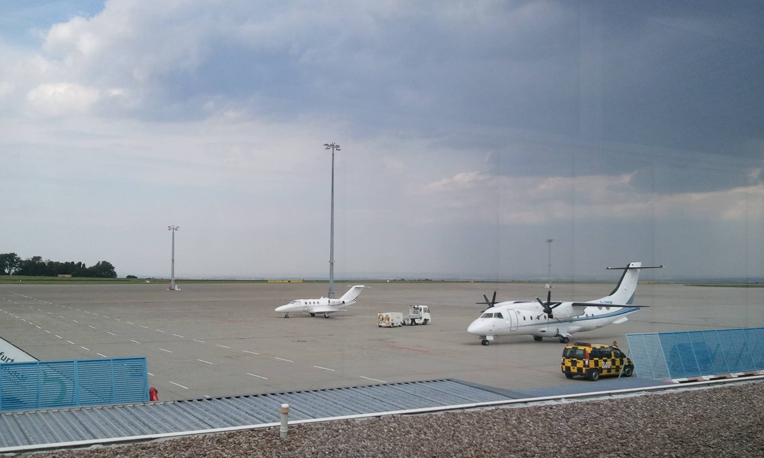 Motionless at the airport - I love Erfurt!