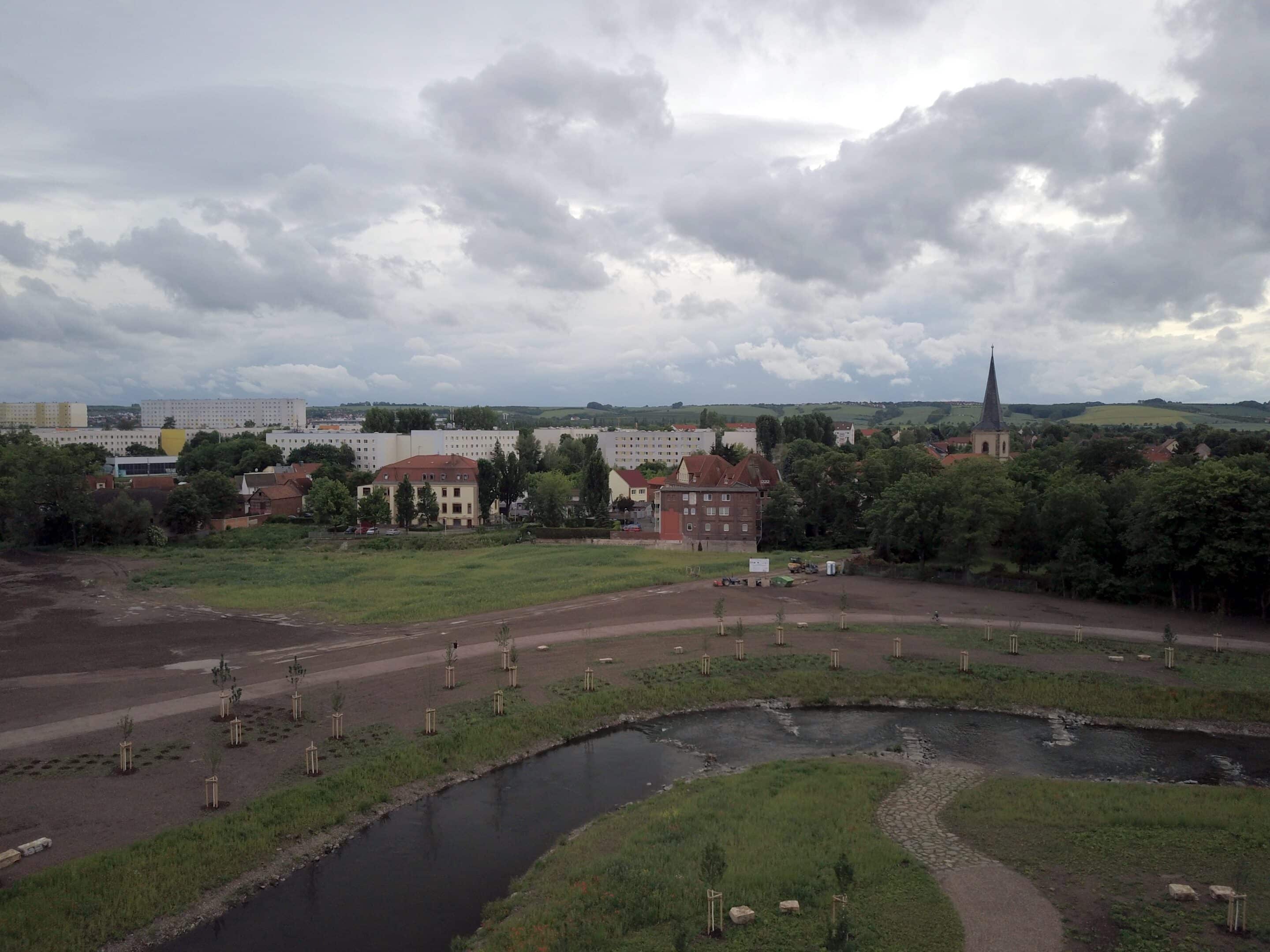 Luftbild vom Park am ehemaligen Heizkraftwerk Erfurt Gispersleben 2017.