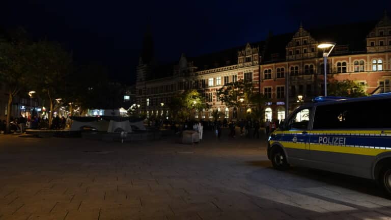 Zahlreiche Verletzte bei Auseinandersetzung in Diskothek