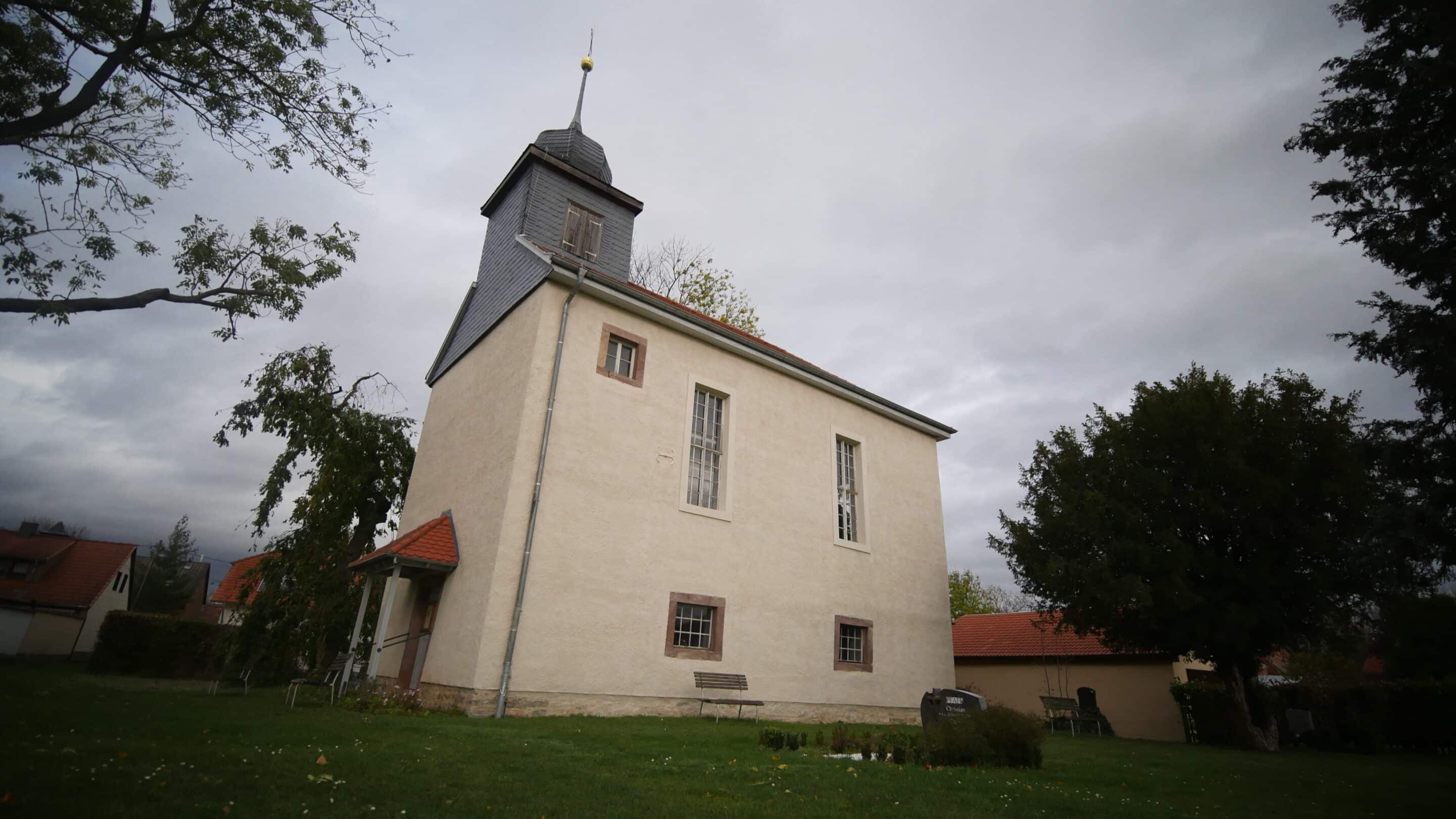Kirche im Ortsteil Wallichen der Landeshauptstadt von Thueringen Erfurt scaled_erfurt