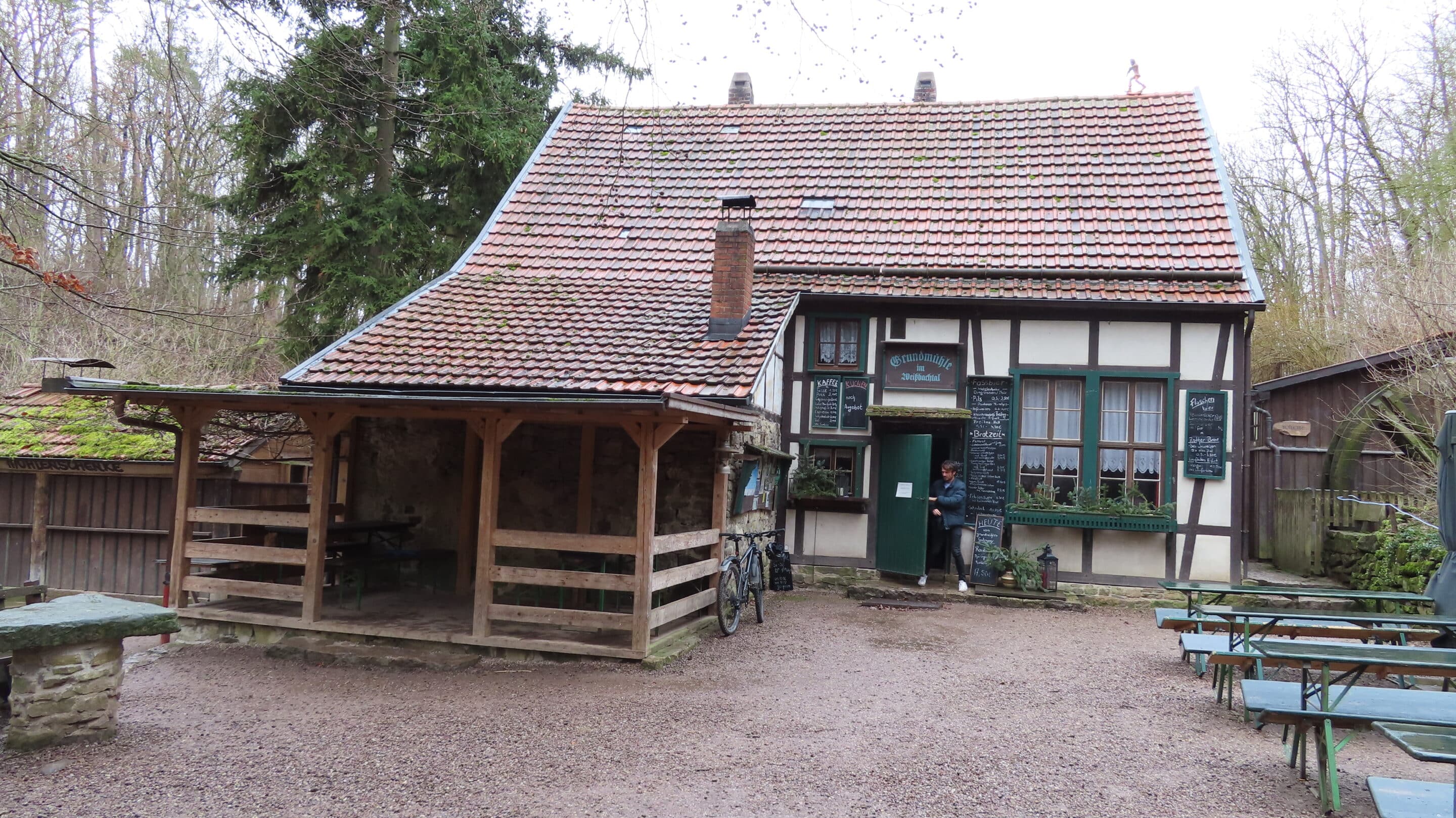 Ausflugsziel Grundmühle Erfurt im Weißbachtal zwischen Töttelstädt und Tiefthal.