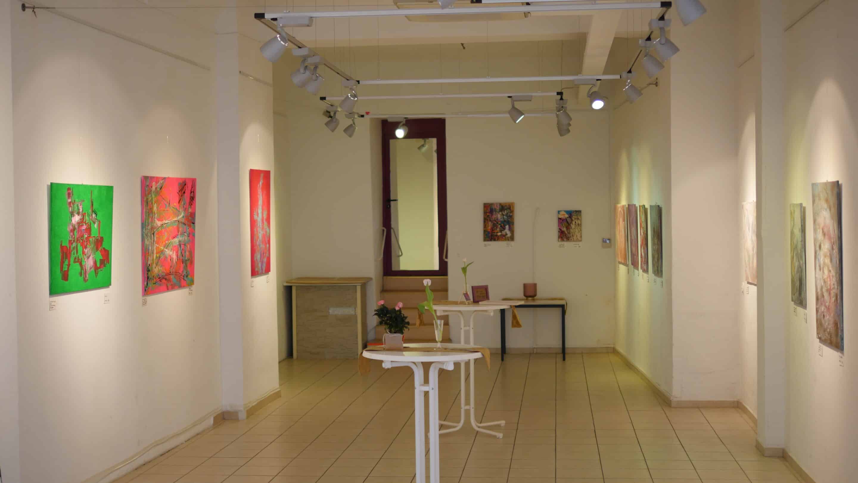 Ausstellung Malsafari der Künstlerin Angela Hahn aus Erfurt in der Marktstraße Erfurt.