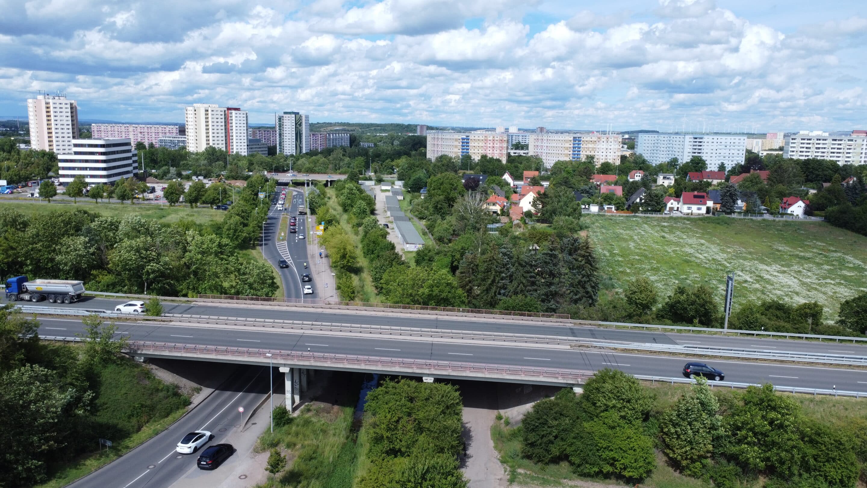 The Marbach flows through the districts of Berliner Platz and Moscower Platz in the north of the state capital of Thuringia, Erfurt