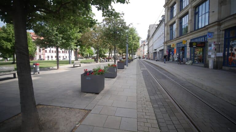 Das Erfurt-Magazin 15 Das Erfurt-Magazin Vermeintlicher Ladendiebstahl endet mit Anzeige wegen Beleidigung
