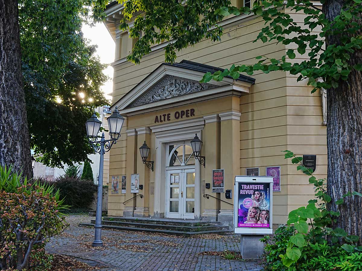 Im Haus zum Goldenen Einhorn ist die Erfurter Stadtbibliothek untergebracht