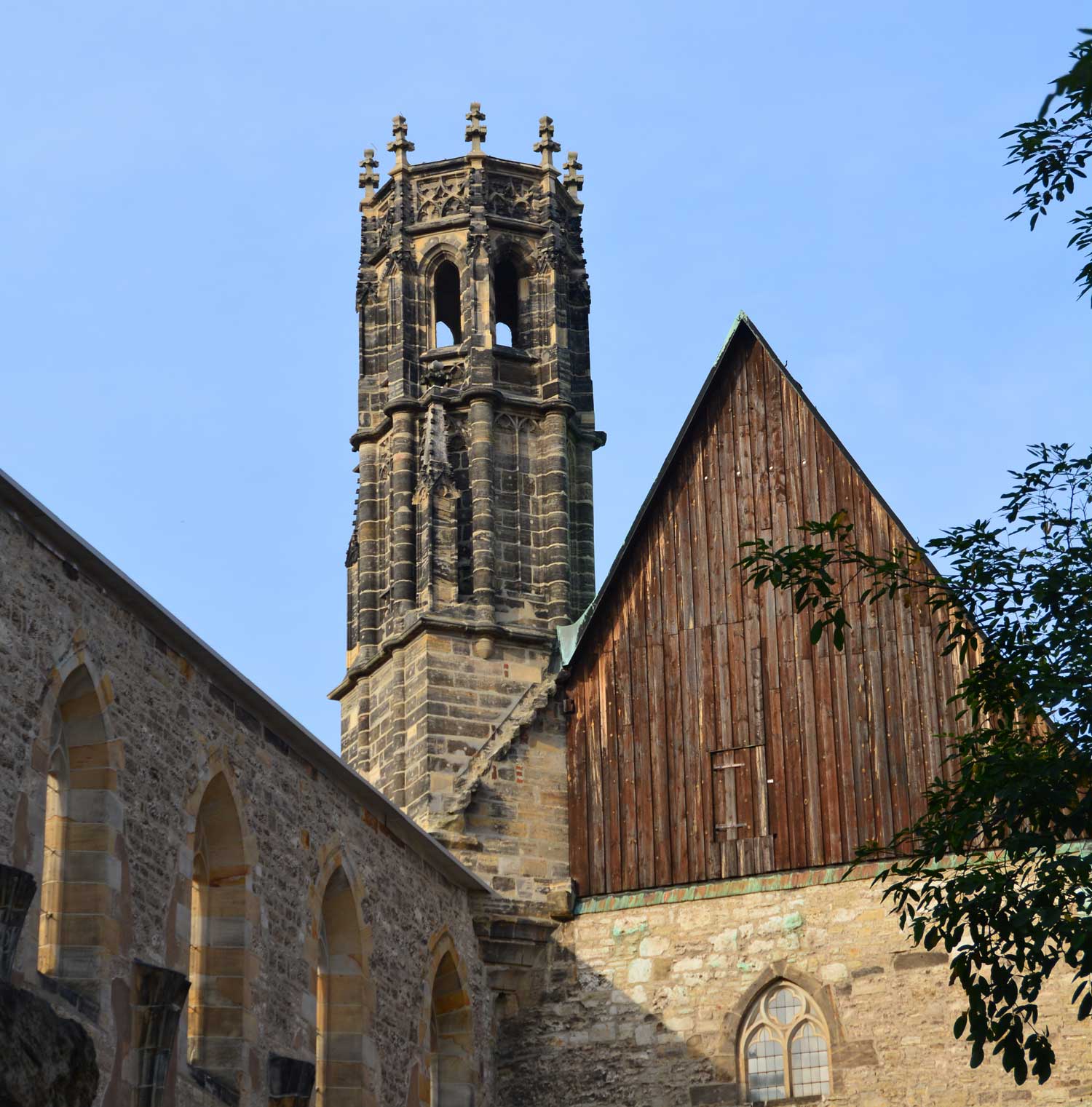 Erfordia Turrita - Barfüßerturm - The tower of the Barfüßerruine