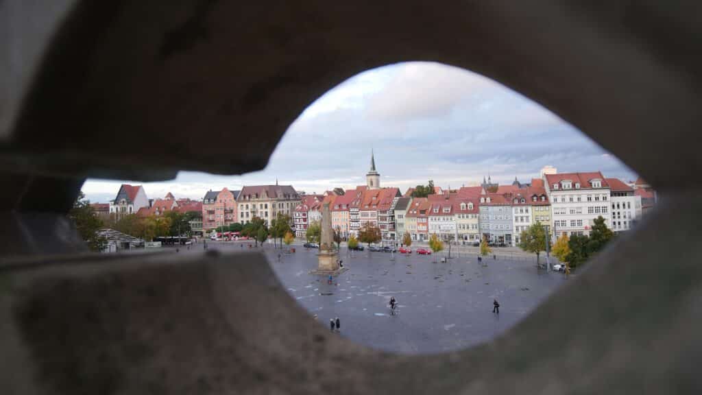 Domplatz Erfurt von der Domplatte aus gesehen_erfurt