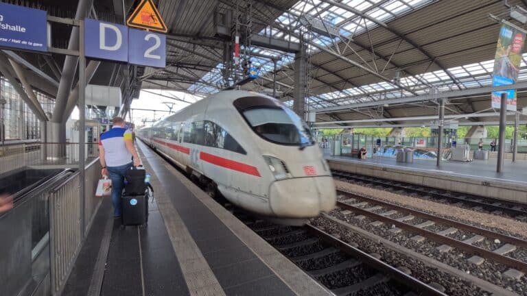 Ticketloser Fahrgast unterschlägt Autoschlüssel