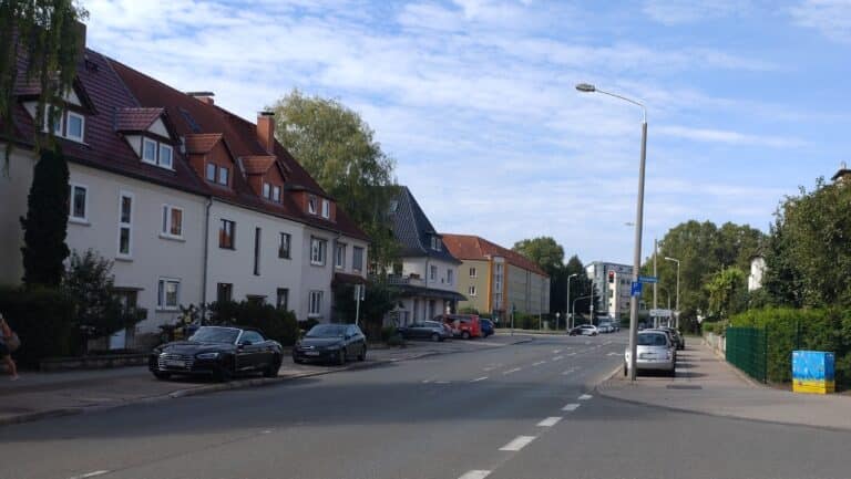 Das Erfurt-Magazin 13 Das Erfurt-Magazin Betrunkener Autofahrer verletzt Fußgängerin