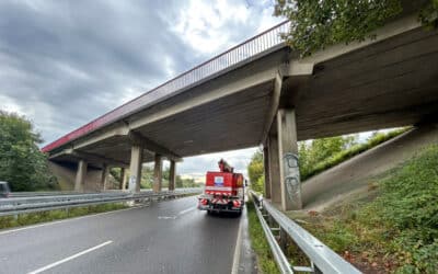 Brücke zeigt Risse bei Prüfung