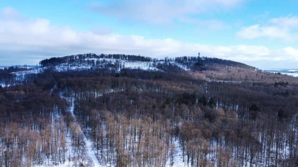 Blick auf den Doppelgipfel des Großen Auerberges