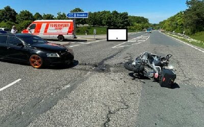 Motorradfahrer schwerverletzt