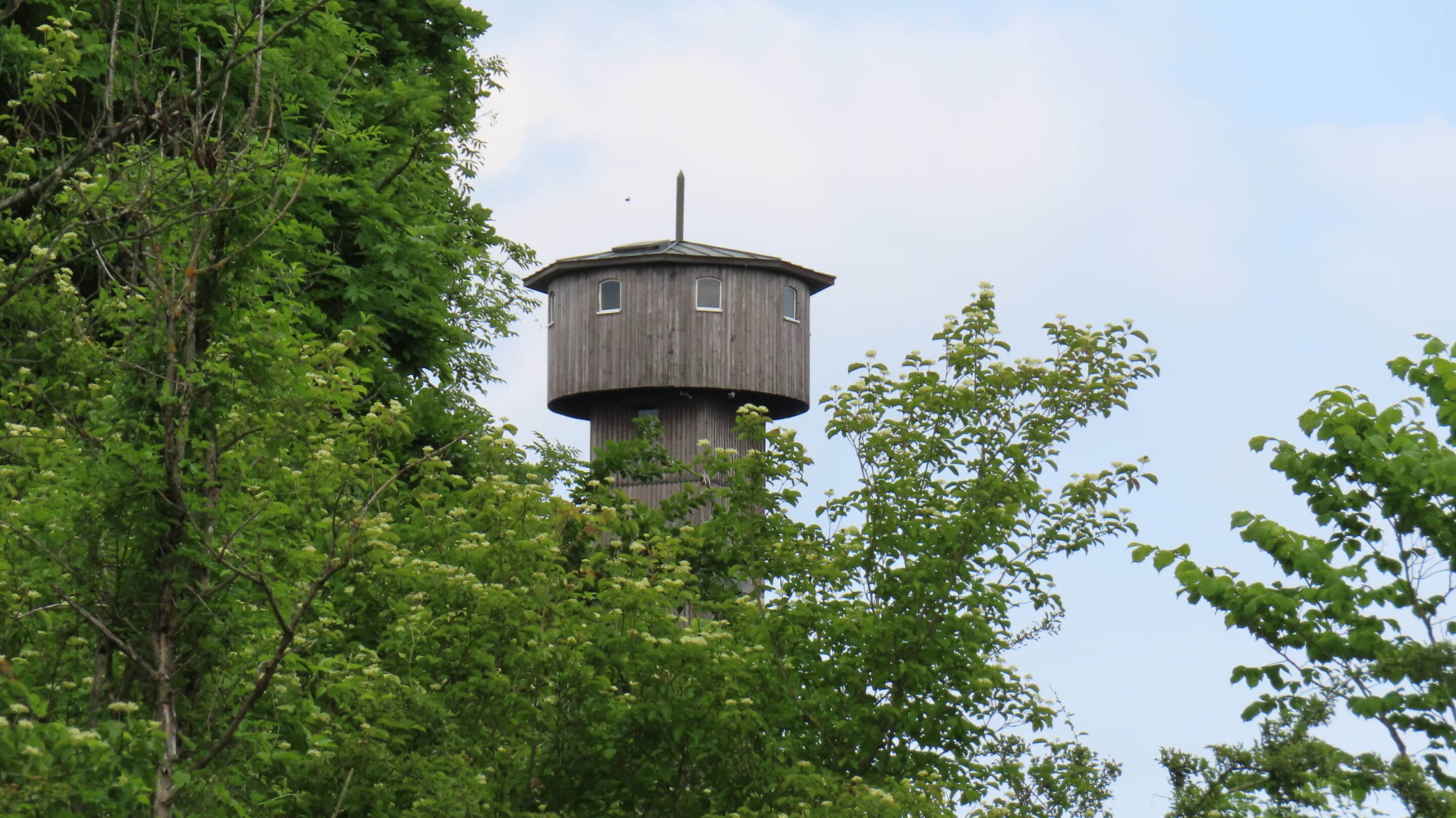 Der Heldrastein - Aussichtspunkt an der Werra 1 Der Heldrastein - Aussichtspunkt an der Werra Turm der Einheit Heldrastein bei Treffurt scaled_erfurt