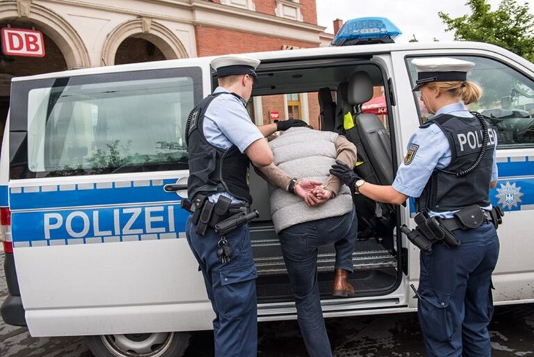 Bahnfahrt endet fast in einer Justizvollzugsanstalt