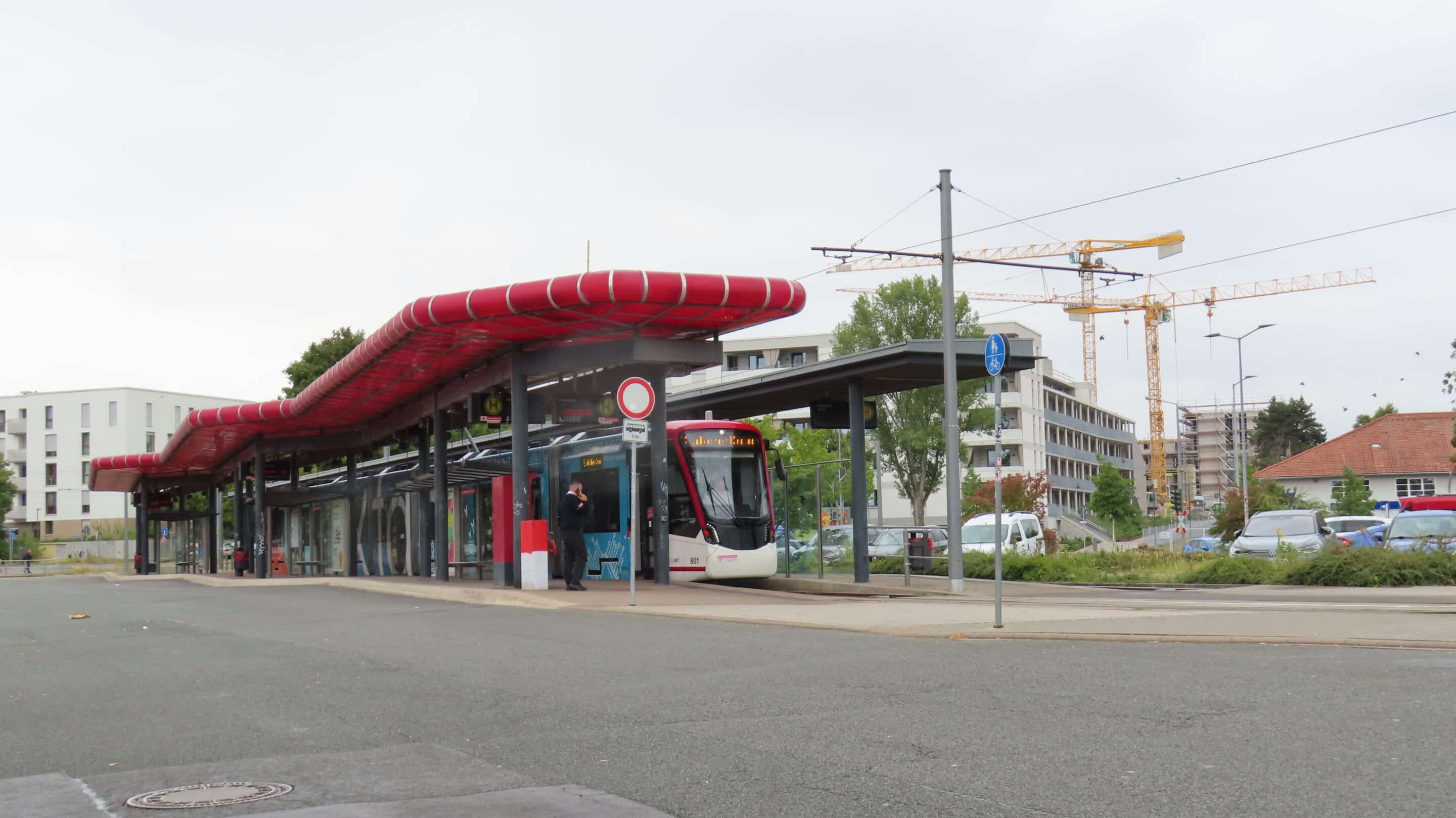 Europaplatz Erfurt Endhaltestelle und Umsteigeort in Gispersleben Der Europaplatz Erfurt ist Endhaltestelle und Umsteigeort im Ortsteil Gispersleben.