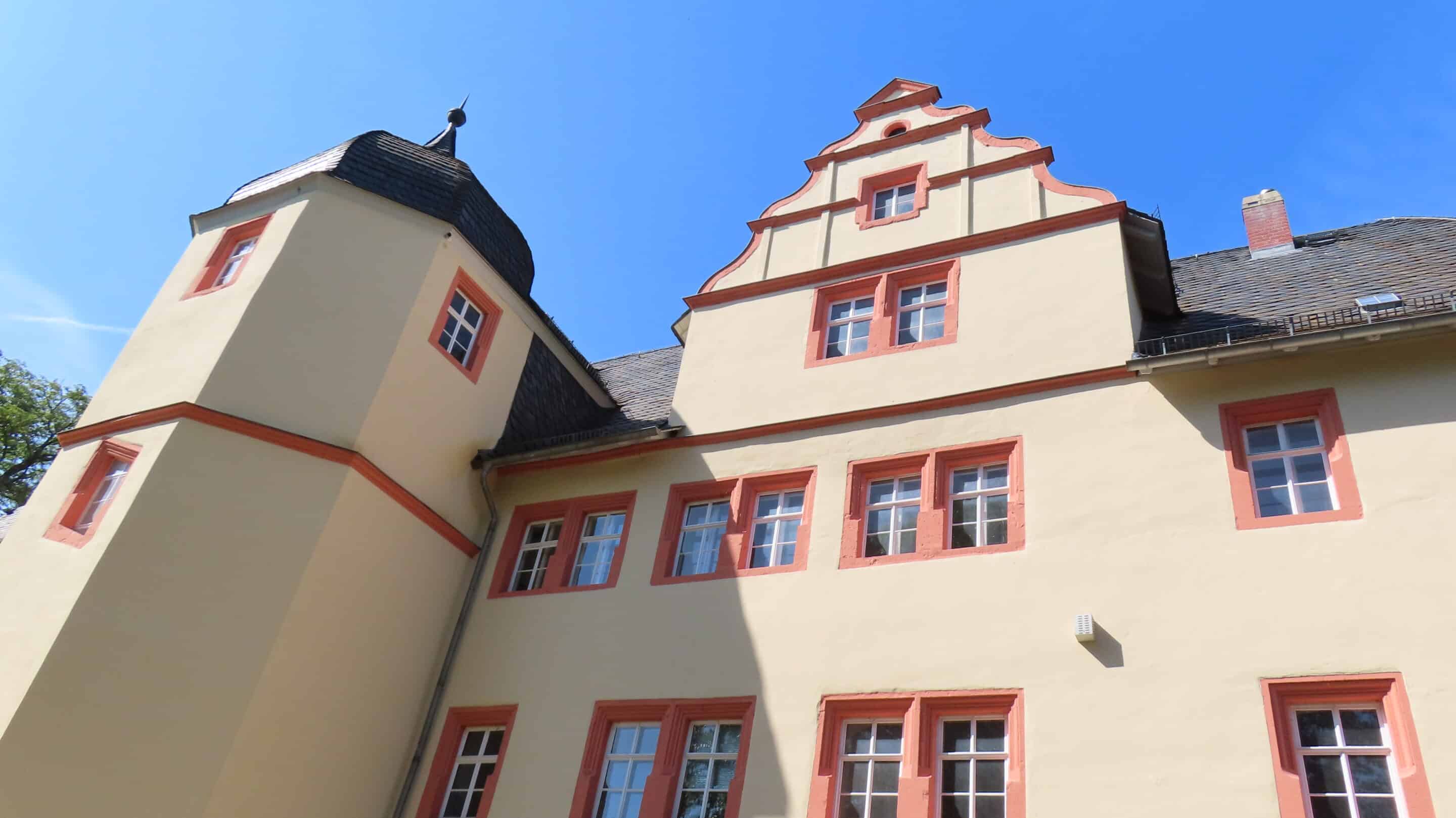 Schloss Kromsdorf in der Gemeinde Ilmtal Weinstraße in Thüringen Das Schloss Kromsdorf in der Gemeinde Ilmtal Weinstraße in Thüringen.