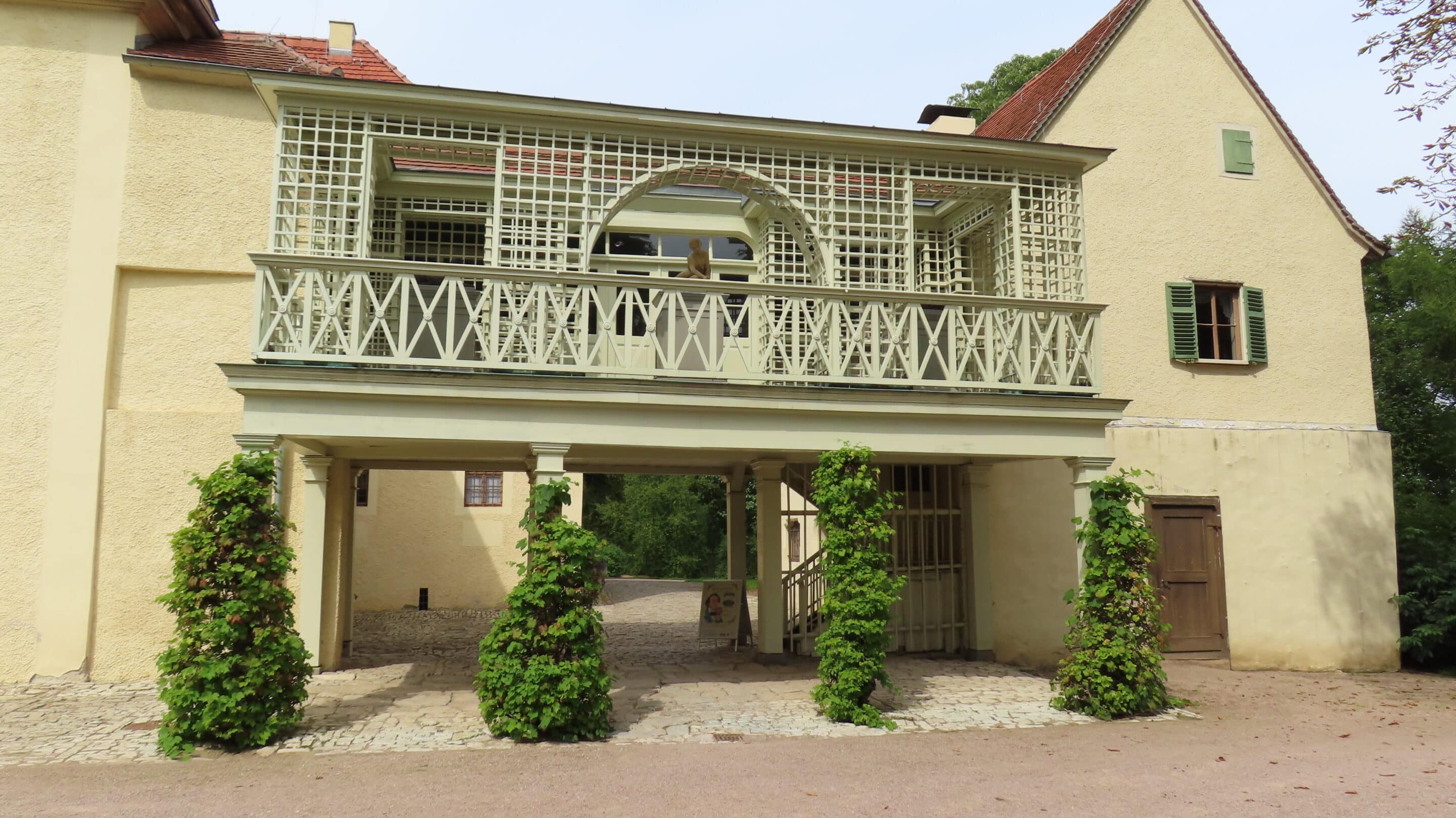 Verbindungsgang Schloss Tieffurt Weimar Der Verbindungsgang am Schloss Tieffurt in Weimar.