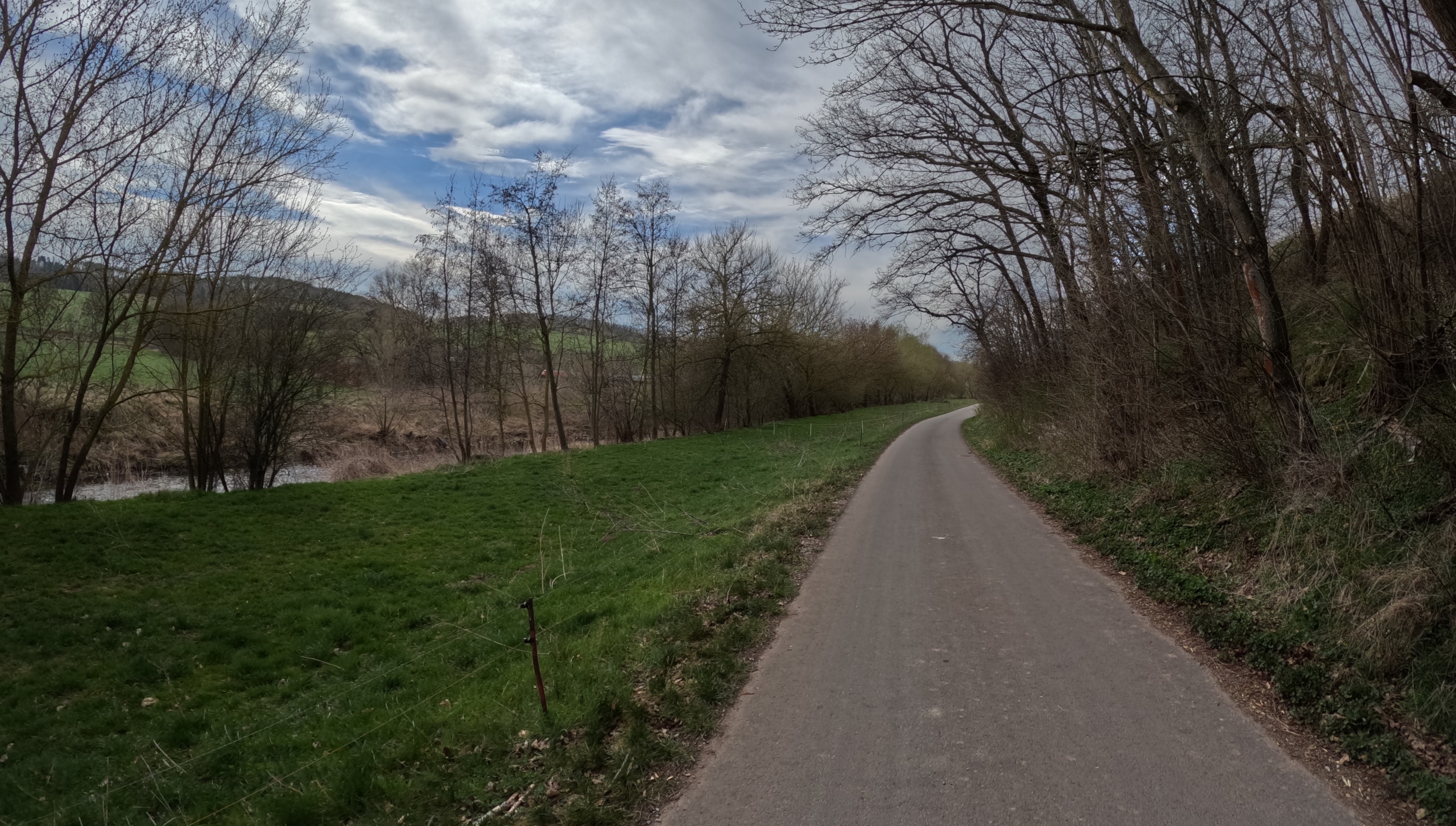 Radweg Thueringer Staedtekette vor Eisenach web_erfurt