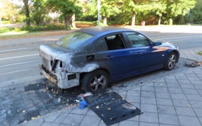 Zwei Autos in Erfurt in Brand geraten