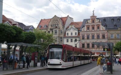 Zeugenaufruf nach Flaschenwurf auf Straßenbahn