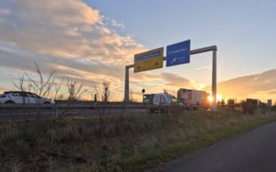 Vier Autofahrer bei zwei Verkehrsunfällen auf der B4 verletzt