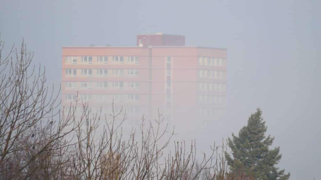 Punkthochhaus Erfurt Rieth im Nebel_erfurt