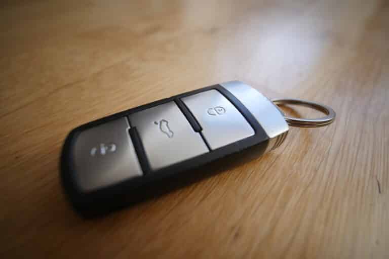 Das Erfurt-Magazin 13 Das Erfurt-Magazin Peugeot mit verlorenem Schlüssel gestohlen