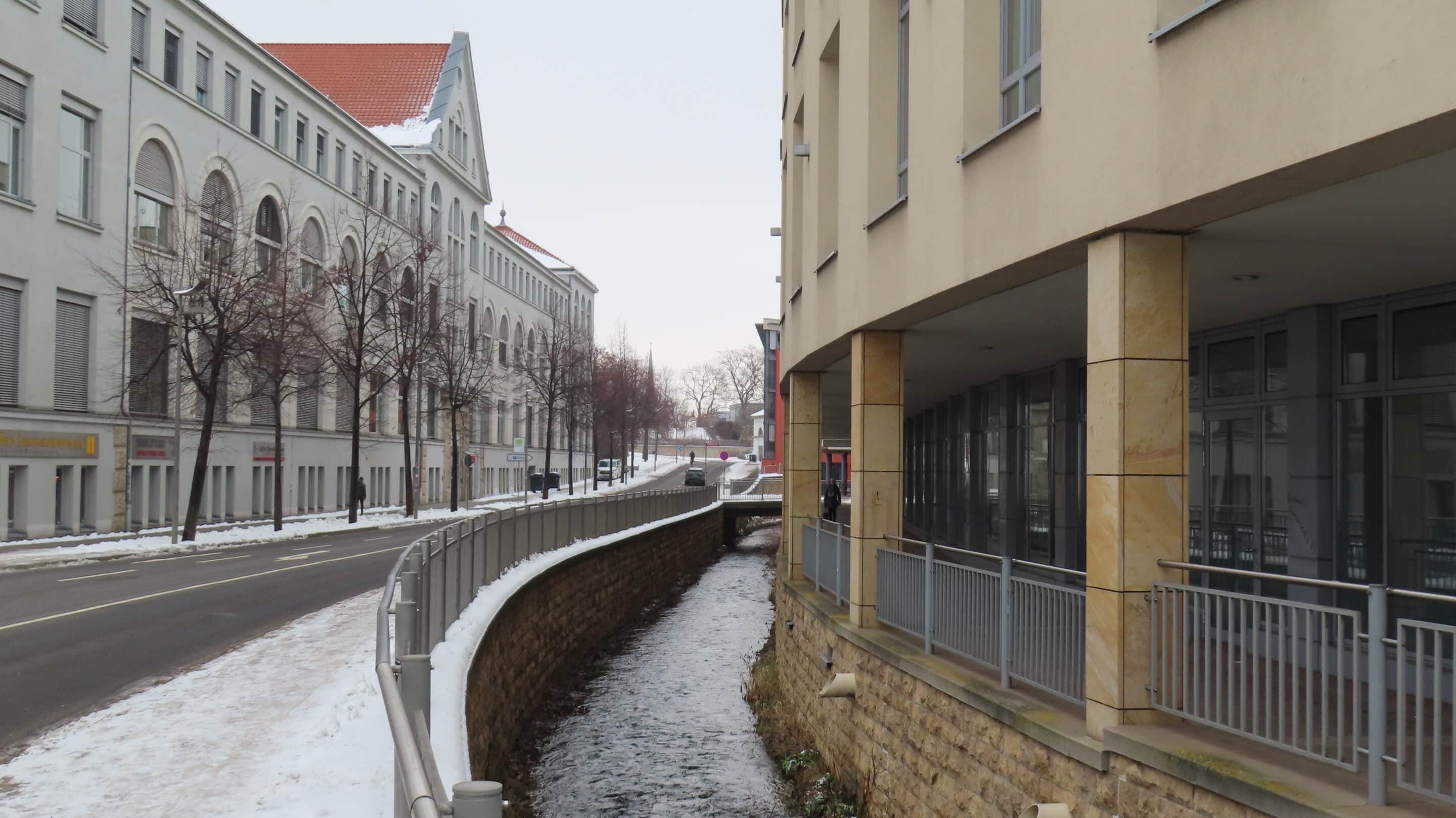 Der Bergstrom durchfließt in Erfurt das Brühl Teil der Brühlervorstadt.