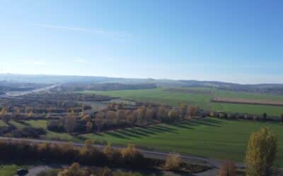 Fahrradfahrerin verletzt sich schwer auf Feldweg