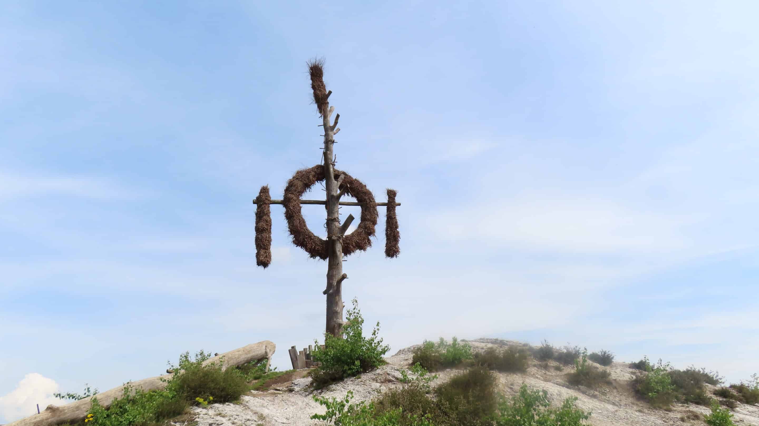 Das Questenkreuz auf dem Questenberg im Südharz bei Questenberg.