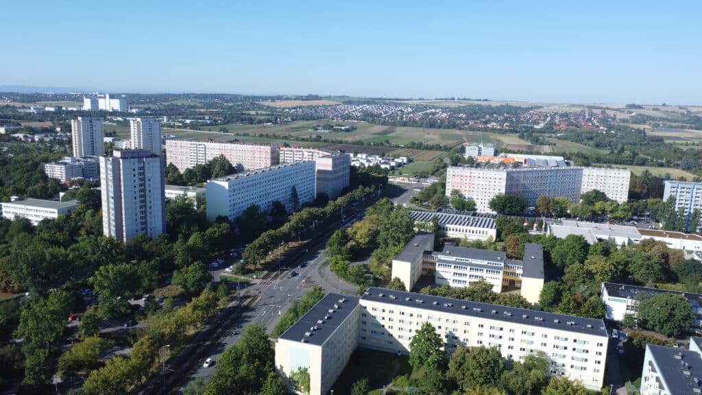 Warschauer Strasse Berliner Platz im Hintergrund Marbach 2_erfurt