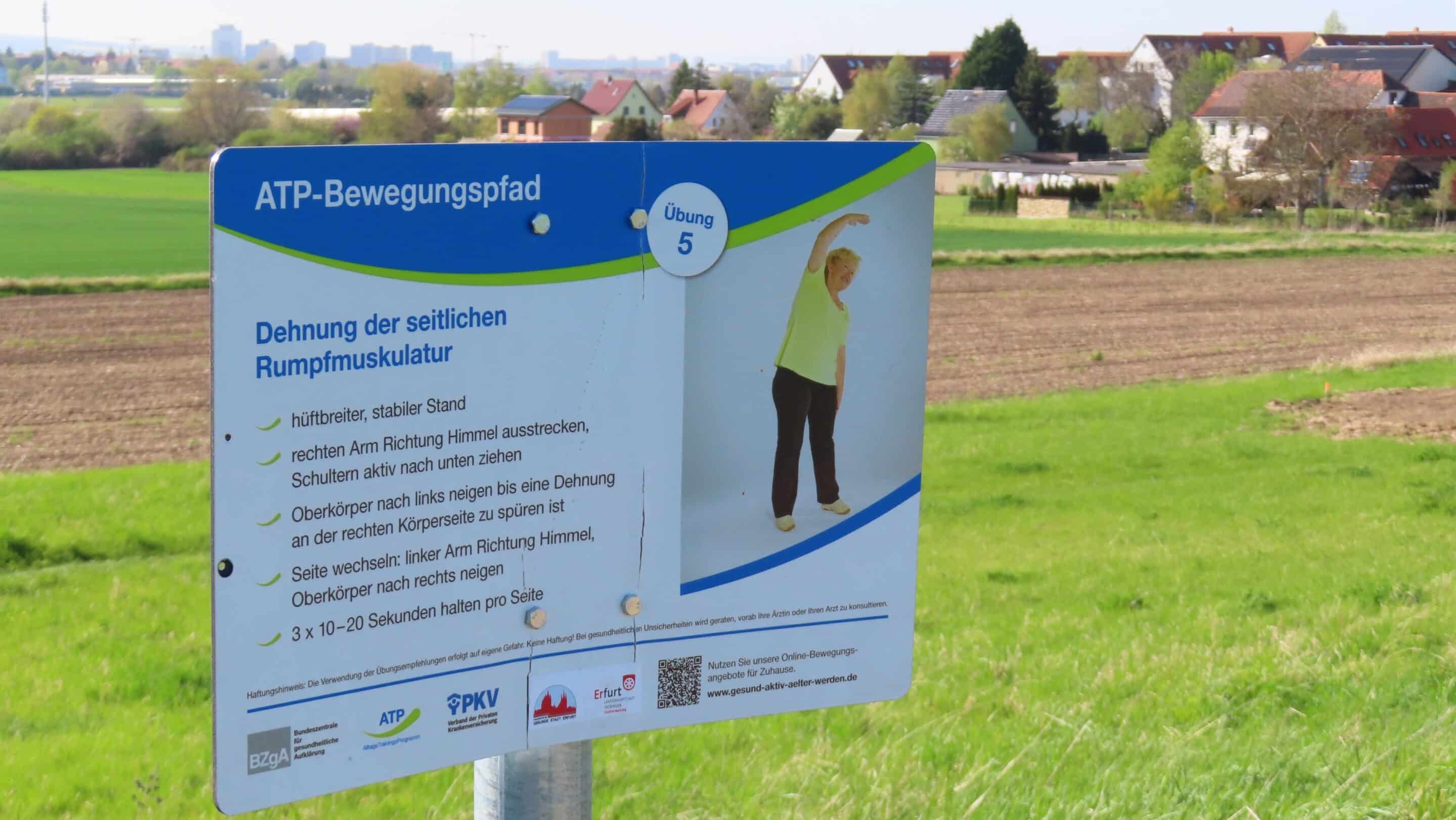 Der ATP Parcours Erfurt zwischen Dittelstedt und Herrenberg mit Blick auf die Stadt.