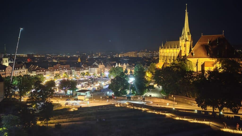 49. Krämerbrückenfest begeistert 170.000 Besucher 1 49. Krämerbrückenfest begeistert 170.000 Besucher Domplatz Innenstadt Alt Erfurt Kraemerbrueckenfest 2026 Party Konzert_erfurt