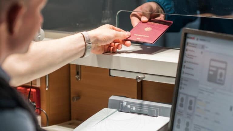 Das Erfurt-Magazin 14 Das Erfurt-Magazin Urlaubskasse wegen Pfändung erleichtert