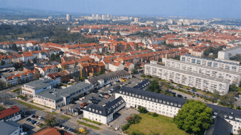 Das Erfurt-Magazin 15 Das Erfurt-Magazin Stromleitungen im Wert von 2.400 Euro gestohlen