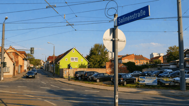Zeugenaufruf nach Busunfall mit zwei Verletzten