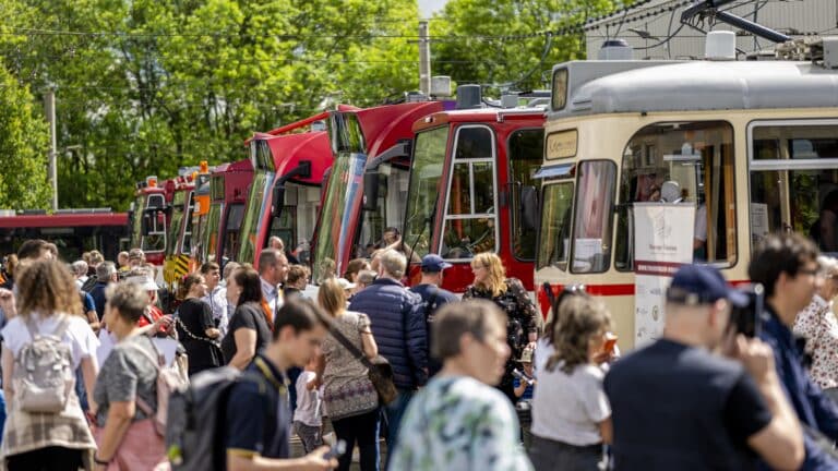 Bus und Bahn zum Anfassen