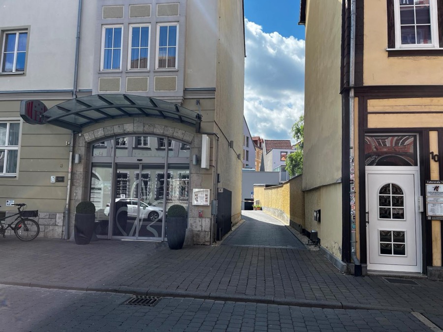 Parken in Erfurt – Parkhäuser und Parkplätze 7 Parken in Erfurt – Parkhäuser und Parkplätze Parkhaus Hotel Am Kaisersaal